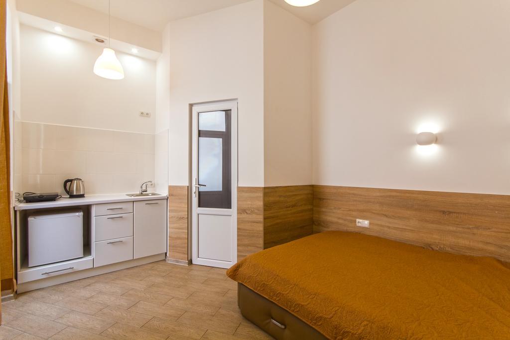 Mini Smart Apartments On Shpytalna 13- Economy Apartment Lvov Exteriér fotografie