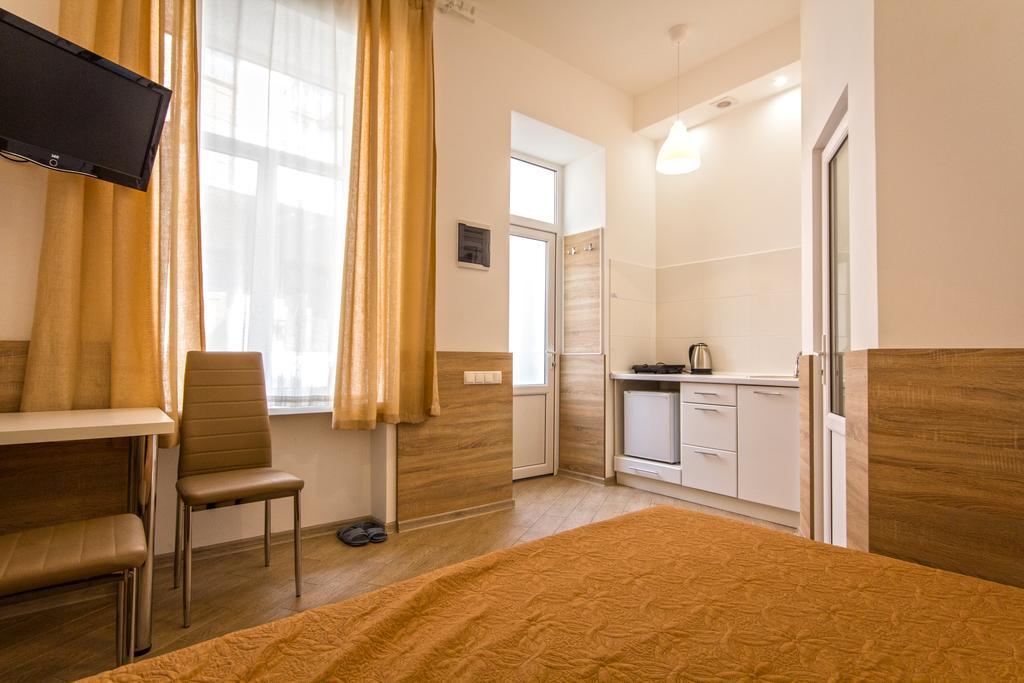 Mini Smart Apartments On Shpytalna 13- Economy Apartment Lvov Exteriér fotografie